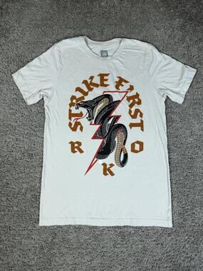 WWE Shirt Mens M White Strike First RKO Snake Lightning Graphic Crew Neck Cotton